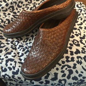Coleman Crafted in Italy leather basket weave slip ons